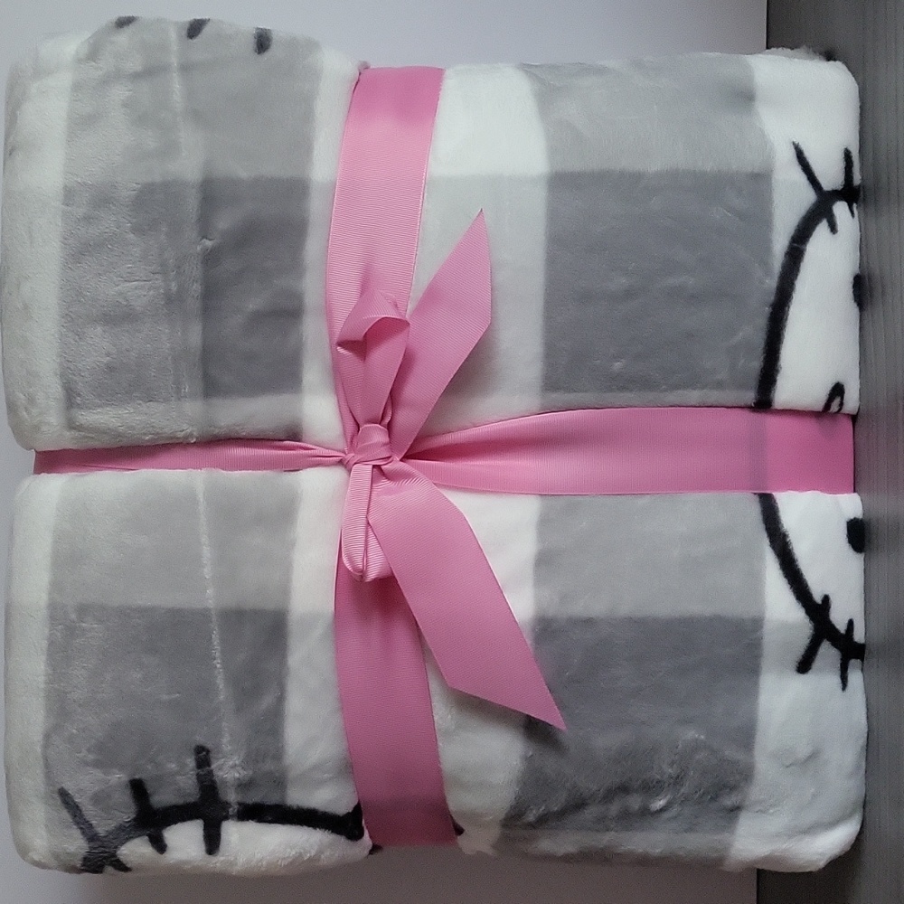 Hello Kittt Plush Blanket